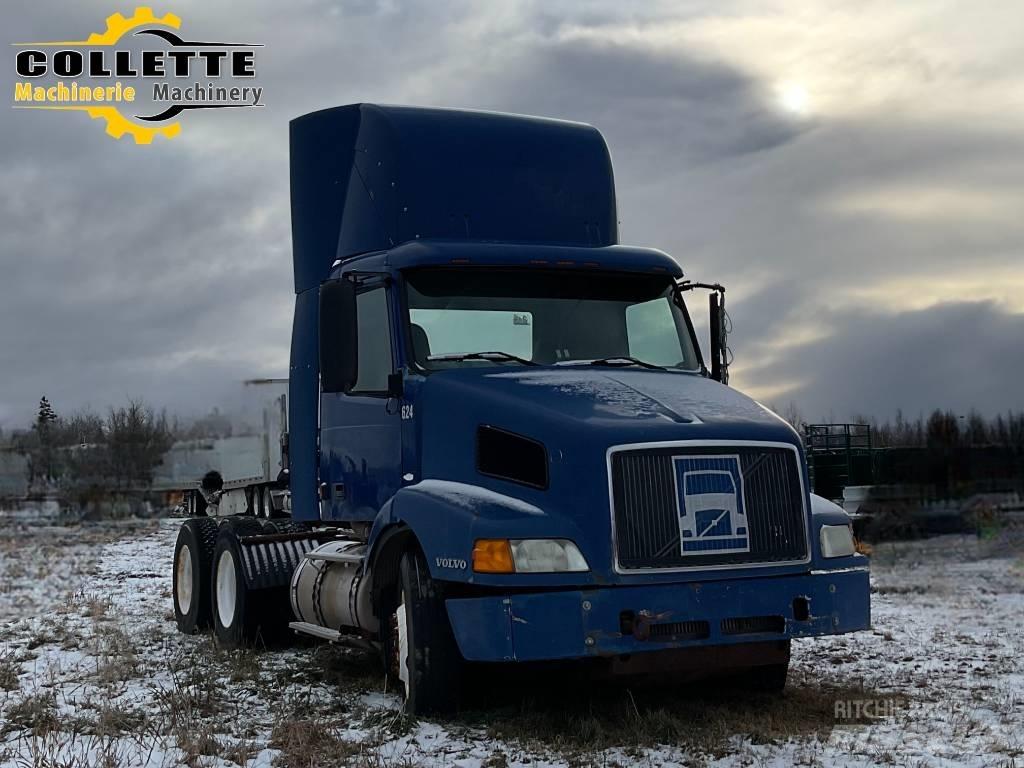 Volvo VNM Autotractoare