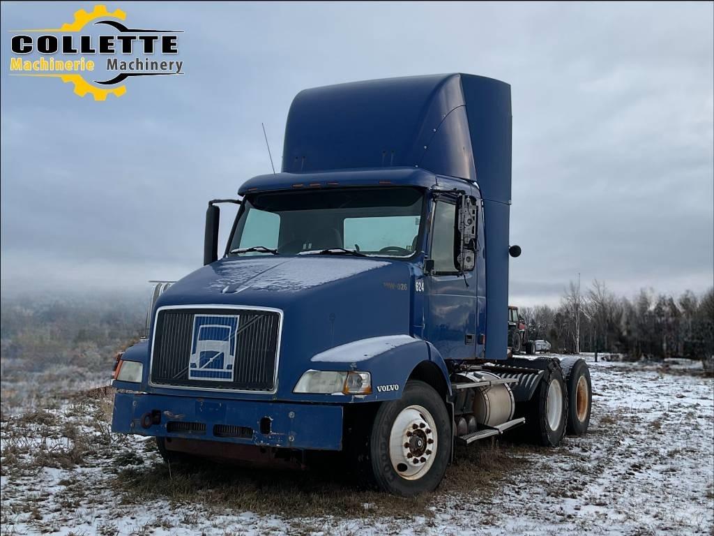 Volvo VNM Autotractoare