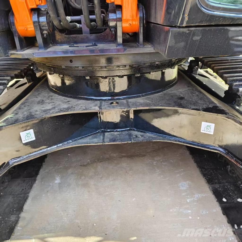 Hitachi ZX 130 LC Excavatoare pe șenile
