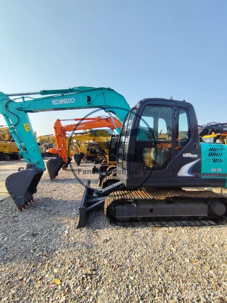 Kobelco SK 75 Excavatoare pe șenile
