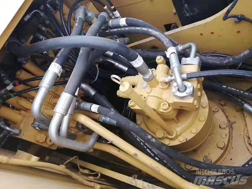 CAT 320 D Excavatoare pe șenile
