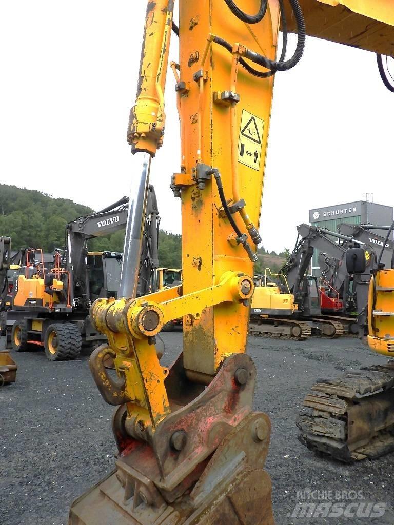 JCB JZ 235 LC Excavatoare pe șenile
