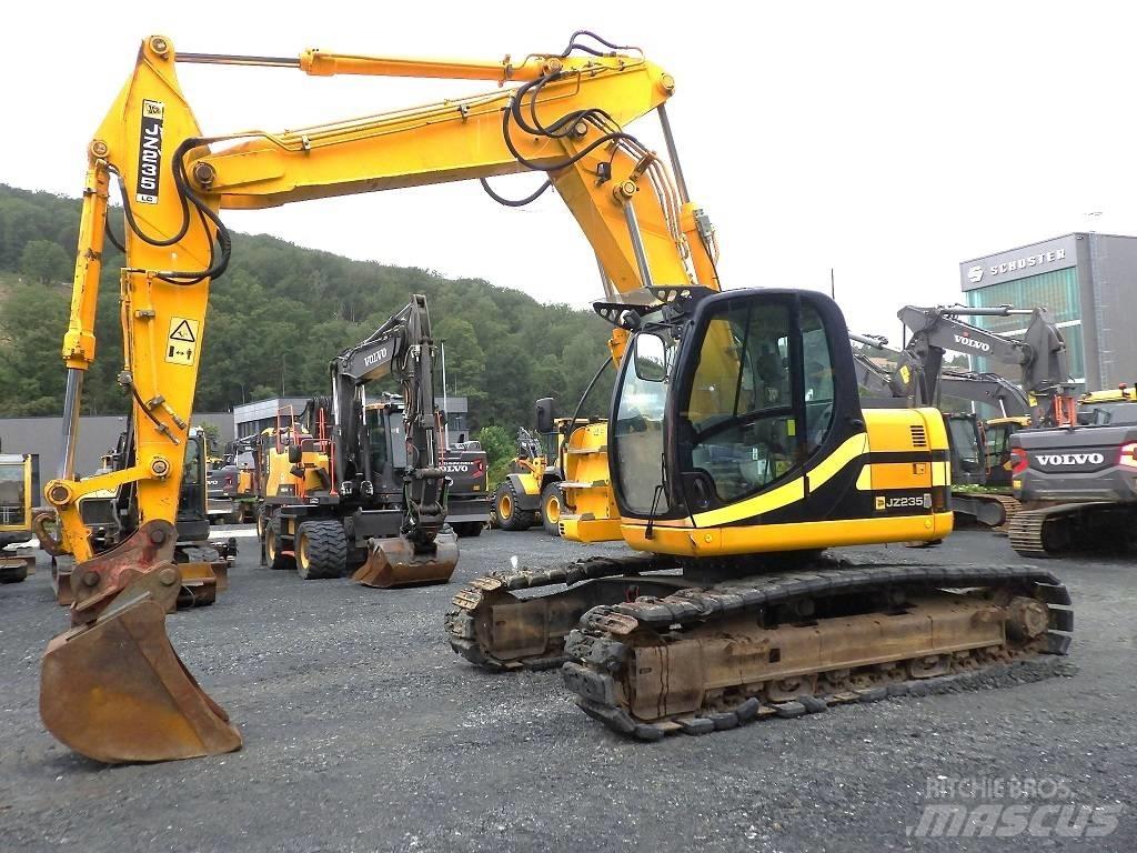 JCB JZ 235 LC Excavatoare pe șenile

