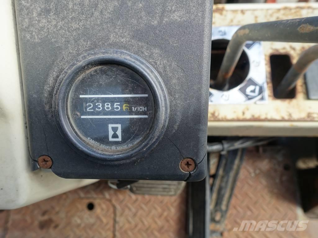 Nissan EH 02 A 20U Stivuitor diesel