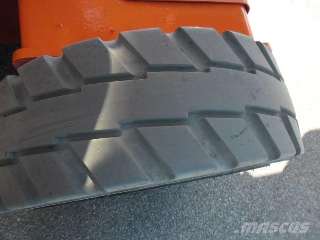 JLG E 450 AJ Nacele cu brat articulat