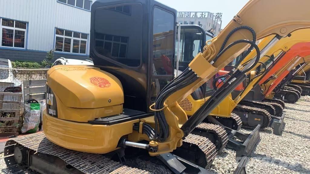 CAT 304 CR Mini excavatoare < 7t