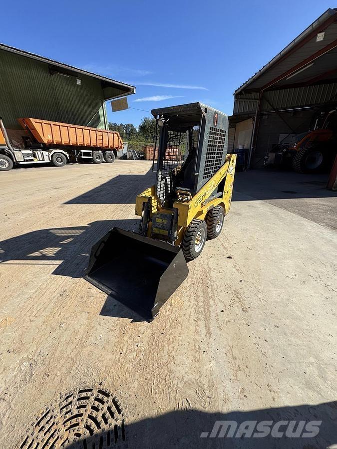 Gehl 1640 Utilaje de manevrarea a bustenilor