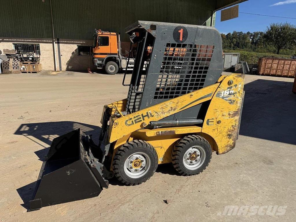 Gehl 1640 Utilaje de manevrarea a bustenilor