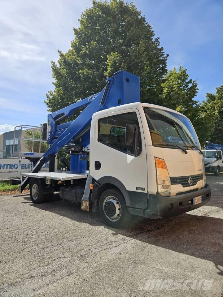 Socage DA 320 Platforme aeriene montate pe camion