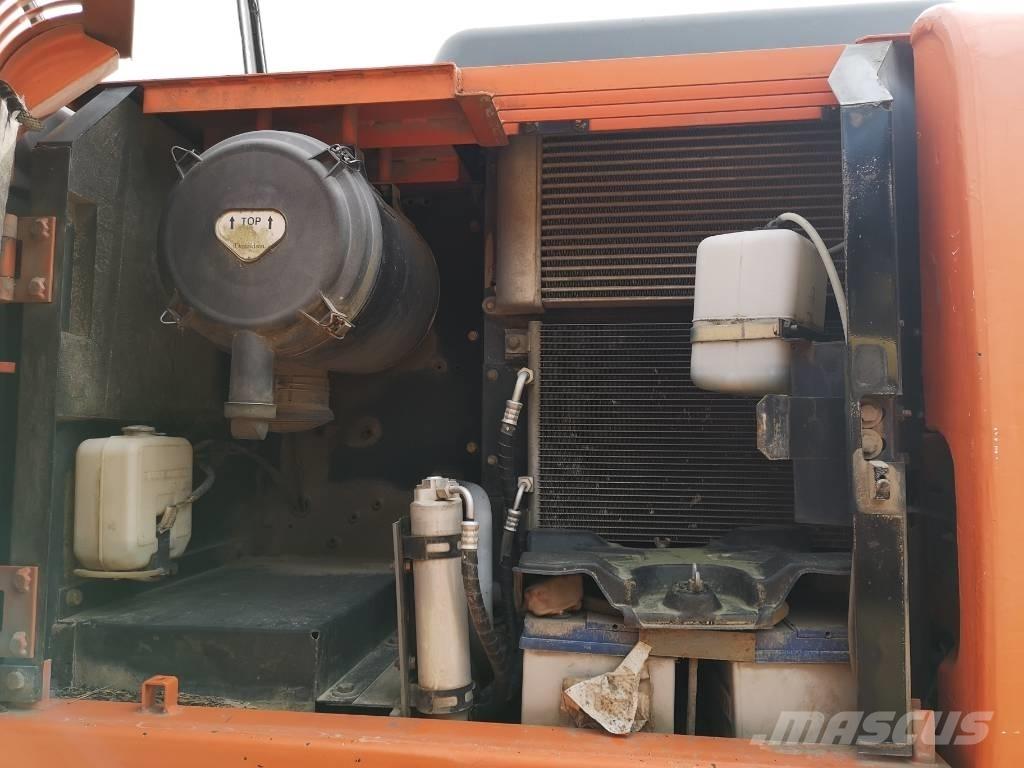 Hitachi ZX 130 W Excavatoare cu roti