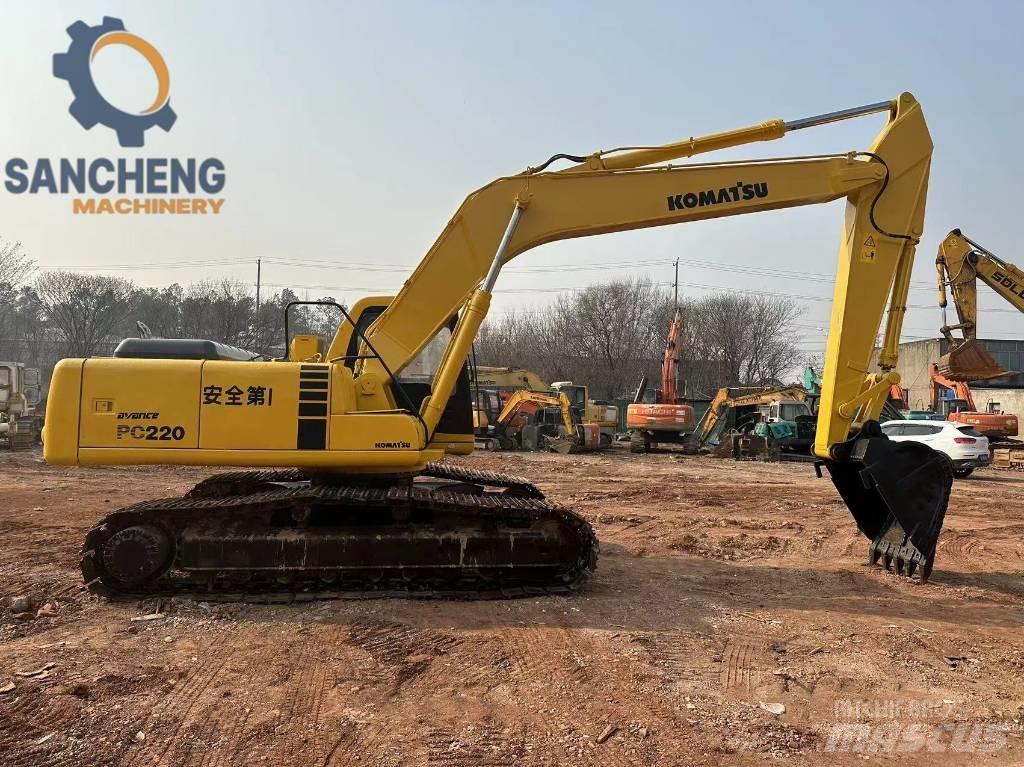 Komatsu PC 200 Excavatoare pe șenile
