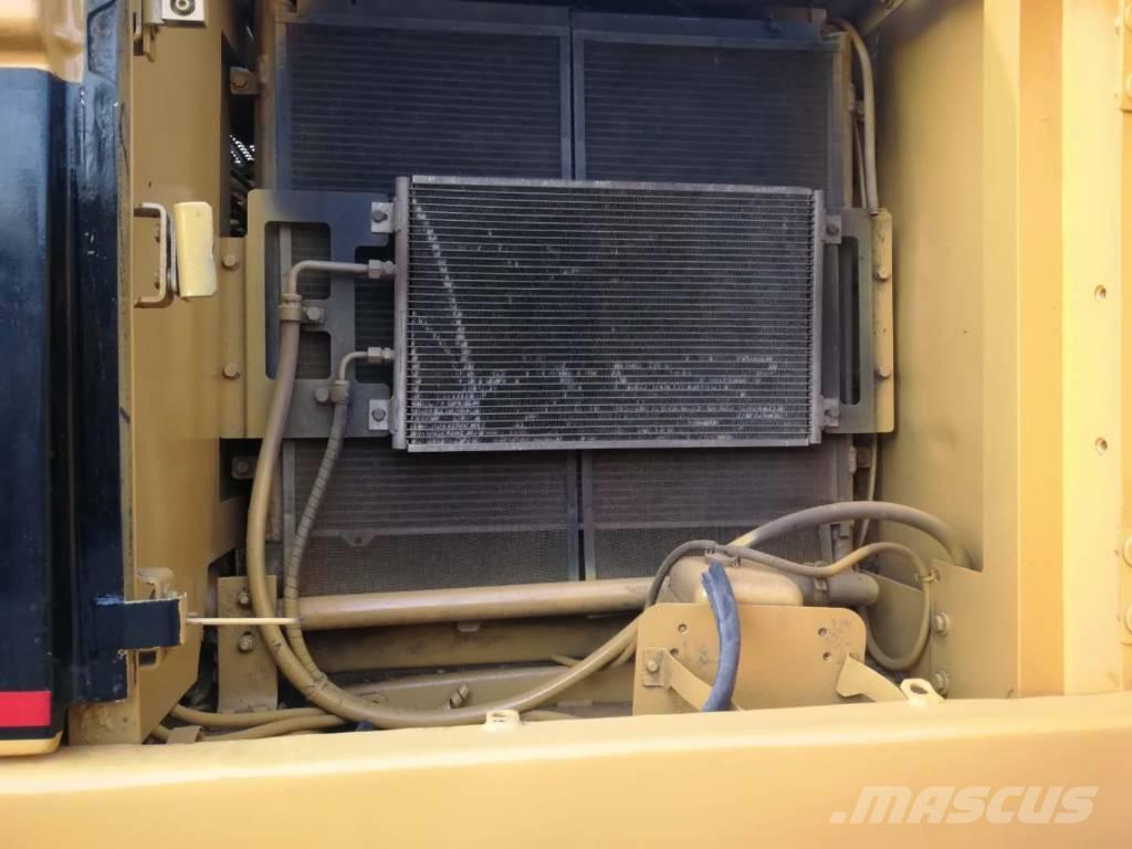 CAT 320C Excavatoare pe șenile
