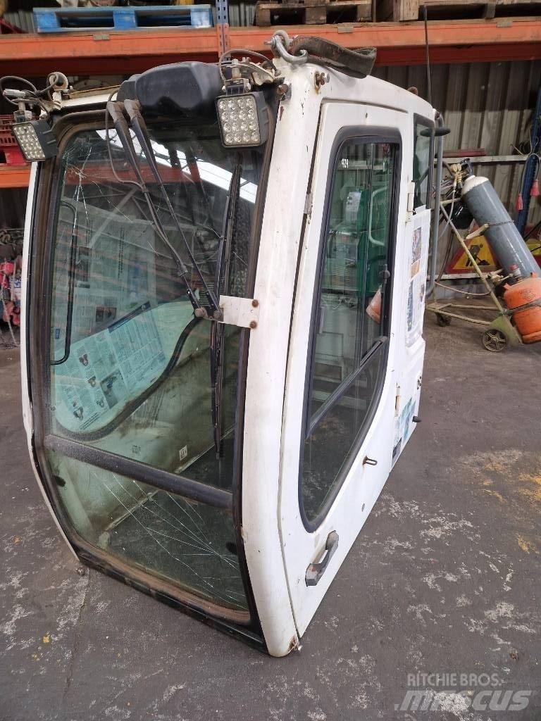 Liebherr A 904 C Cabine si interior