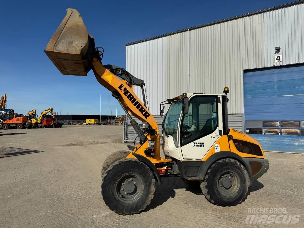 Liebherr L 506 Incarcator pe pneuri