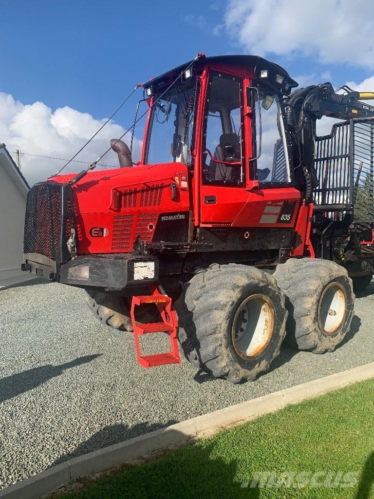Komatsu 835 Transportoare
