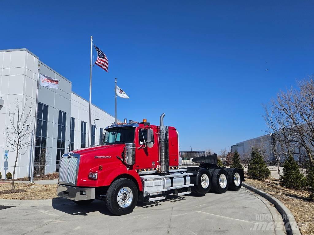 Western Star 4900 SB Autotractoare
