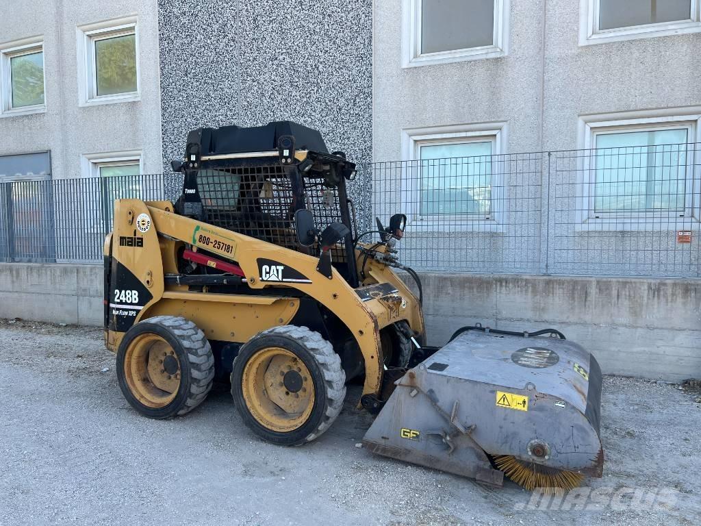 CAT 248 B HF-XPS Mini incarcator