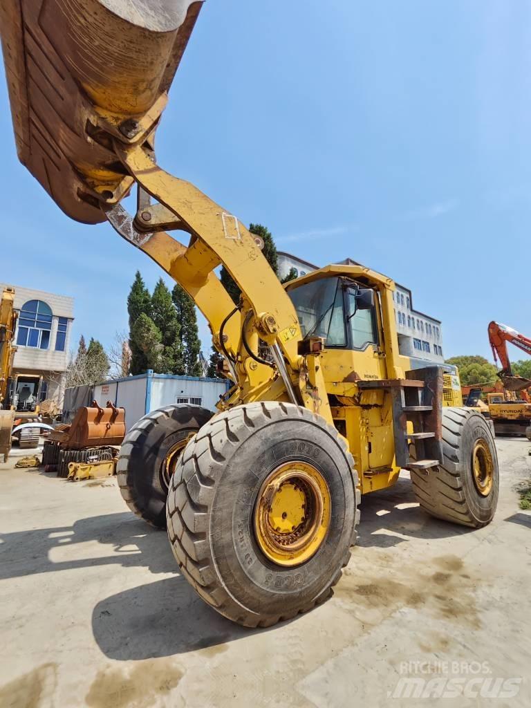 Komatsu WA 500 Incarcator pe pneuri