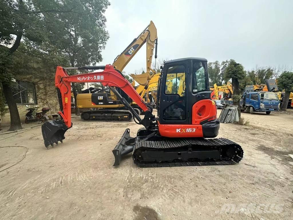 Kubota 163 Excavatoare pe șenile
