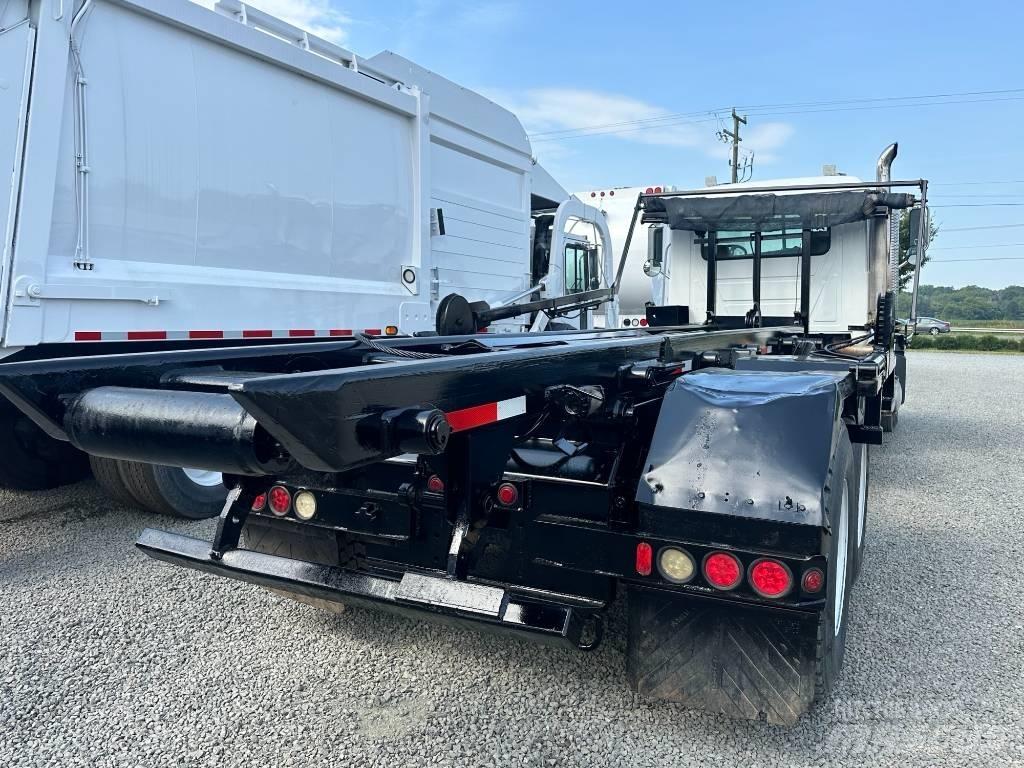 Mack CV 713 Camioane Demontabile