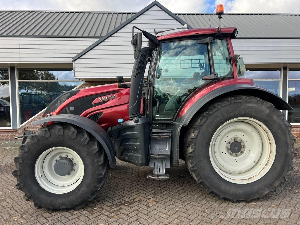 Valtra T 174 Versu Tractoare