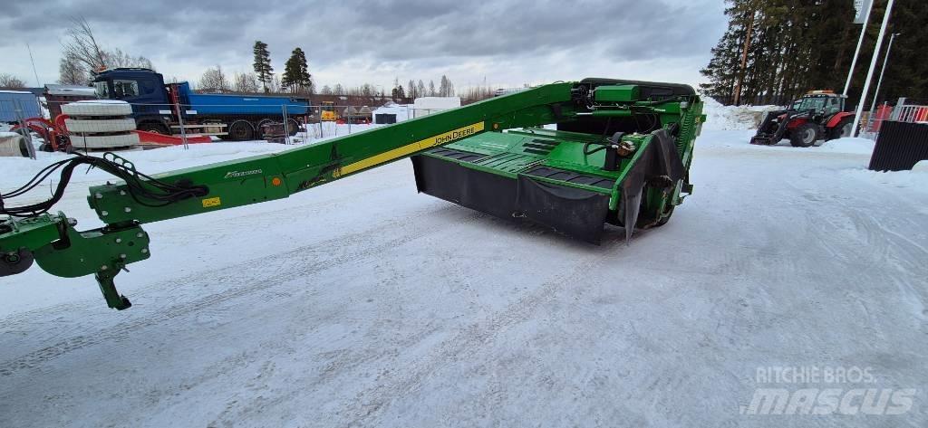 John Deere 835 Cositoare de iarba cu umidificator