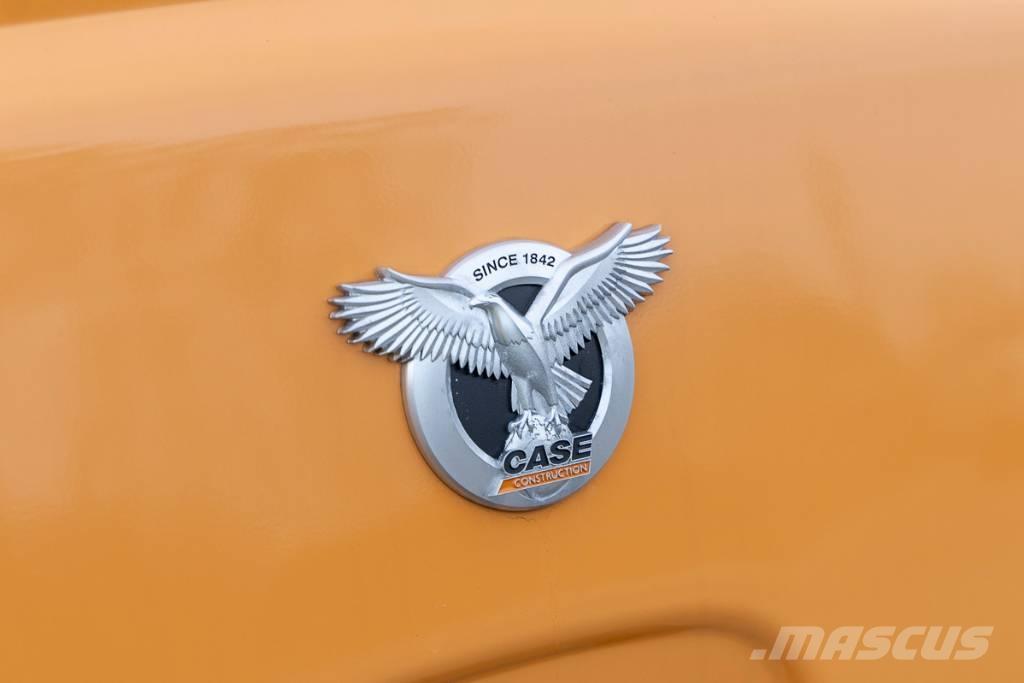 CASE 21 F Incarcator pe pneuri