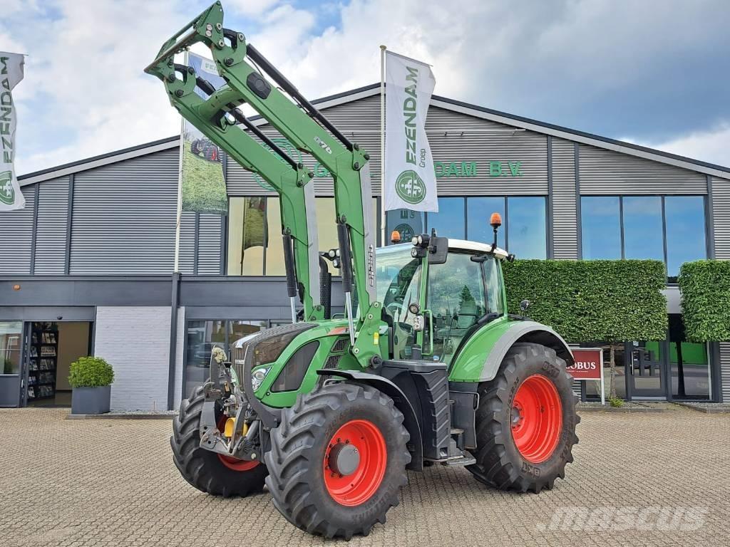 Fendt 714 Vario SCR Tractoare