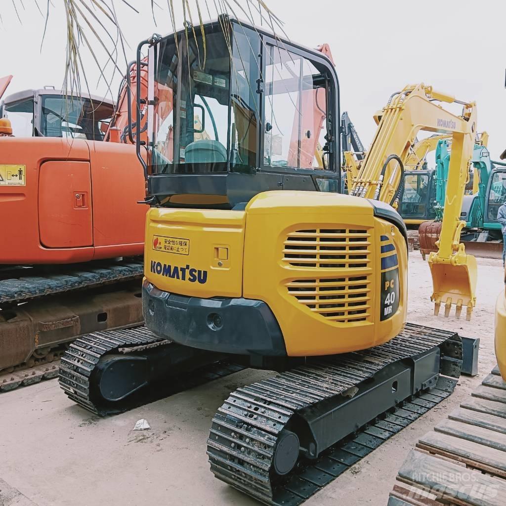 Komatsu PC 40 Excavatoare pe șenile
