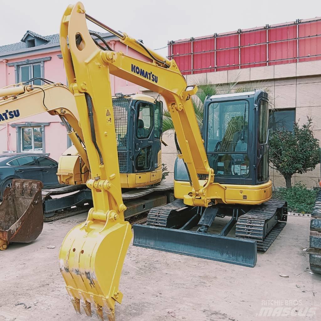 Komatsu PC 40 Excavatoare pe șenile
