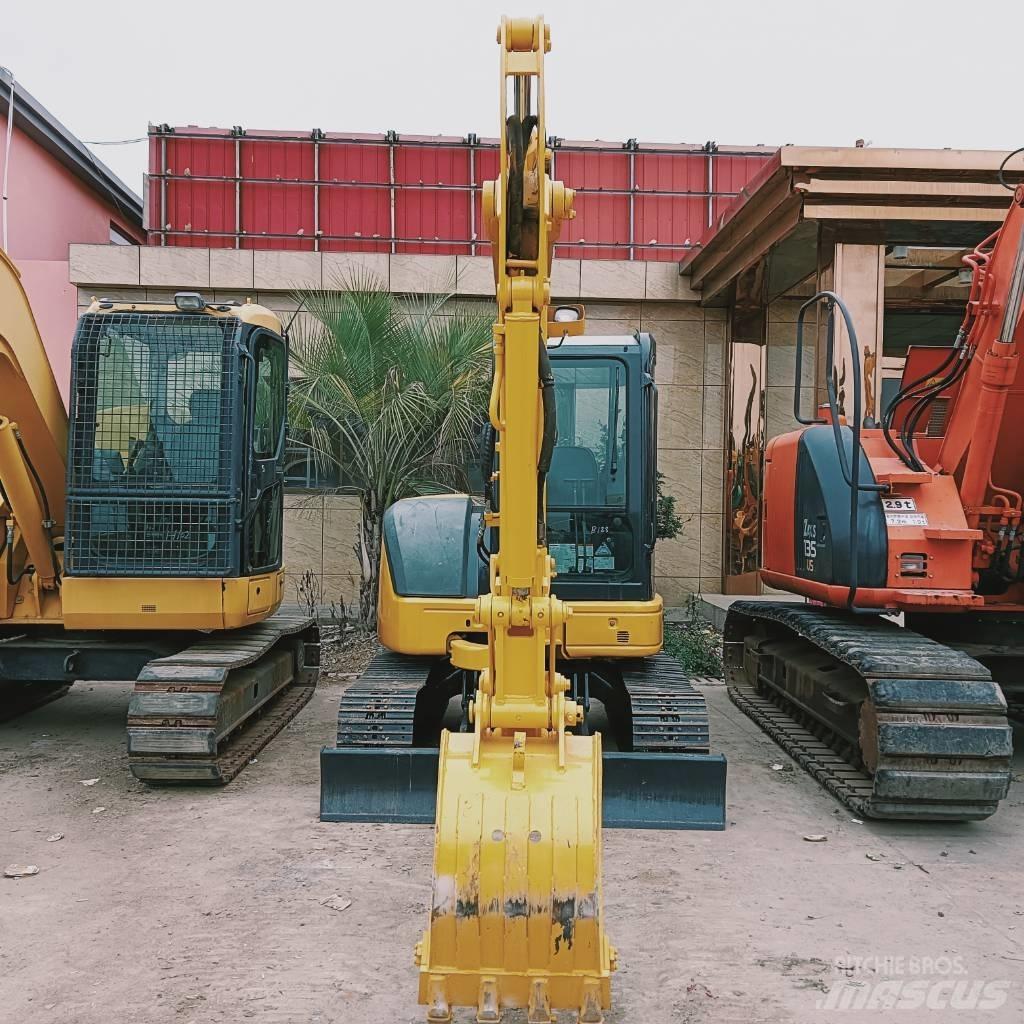 Komatsu PC 40 Excavatoare pe șenile
