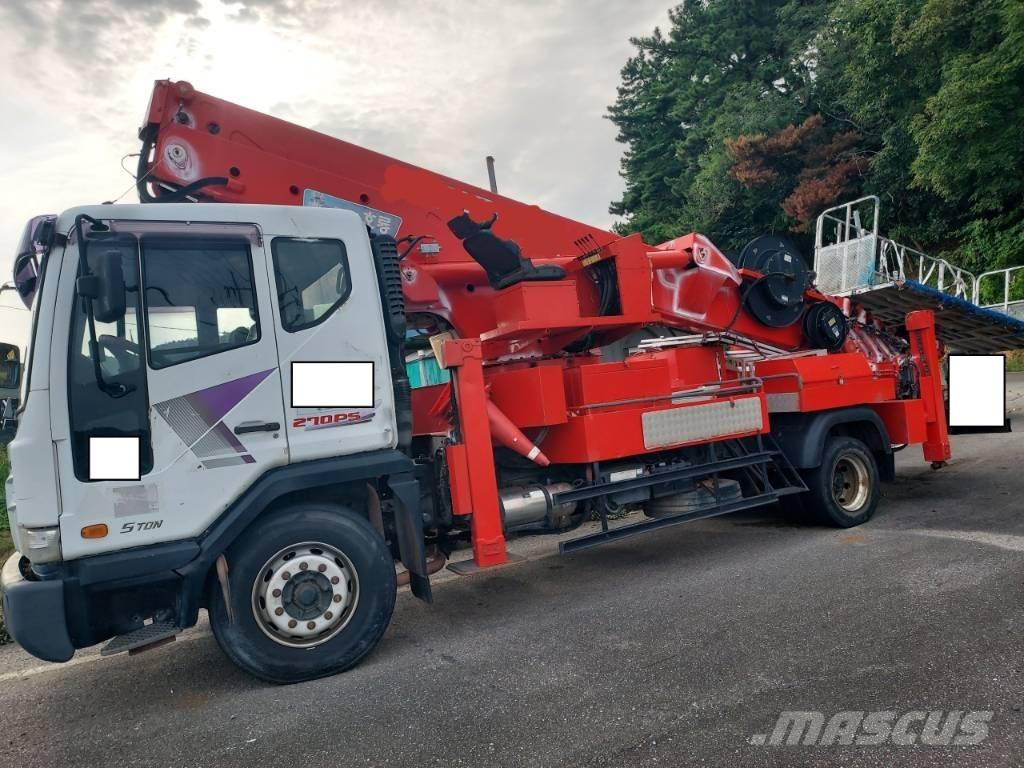 Horyong SKY450 Platforme aeriene montate pe camion