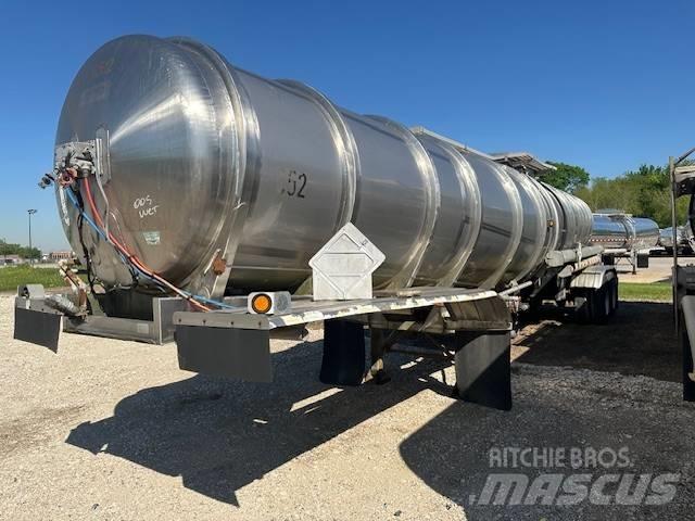  NOVA MC307 7000 GAL Remorci Cisterne
