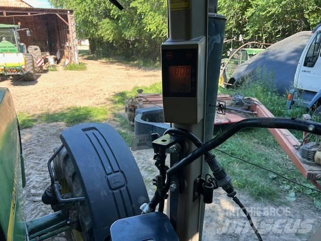 John Deere 8200 Tractoare