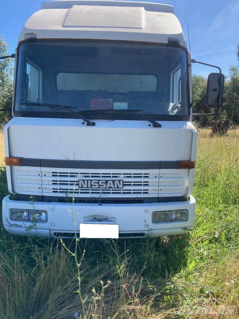 Nissan CAMPER L70 Rulote si caravane