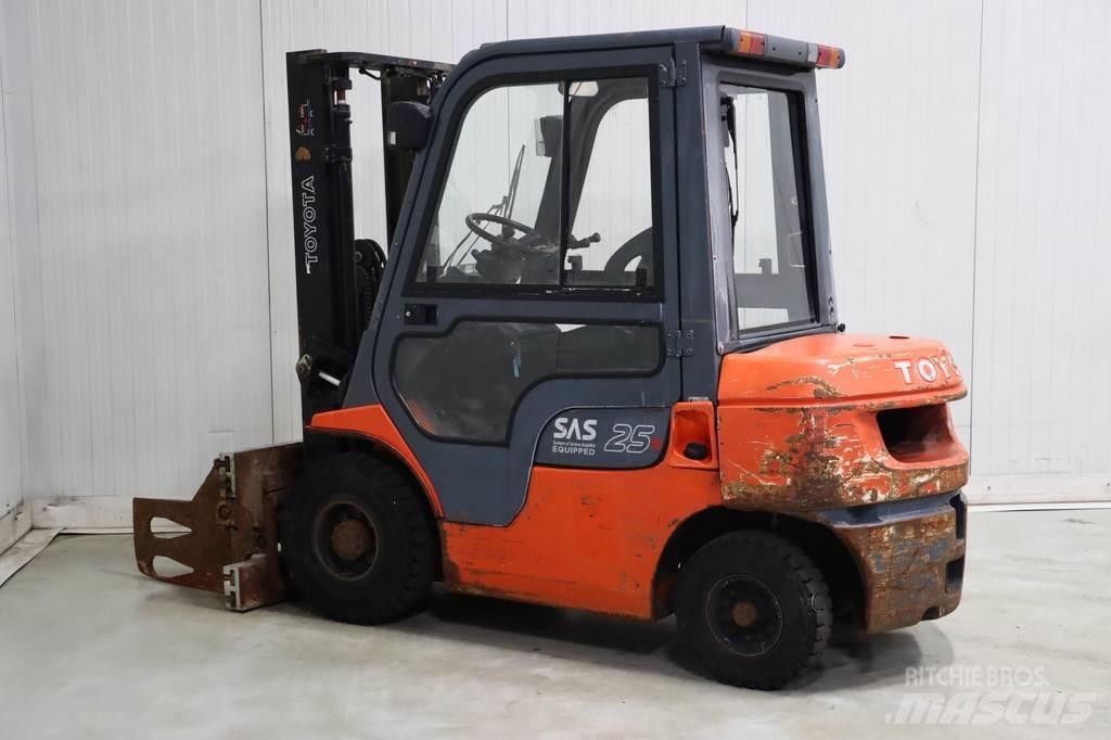 Toyota 62-7FDF25 Stivuitor diesel