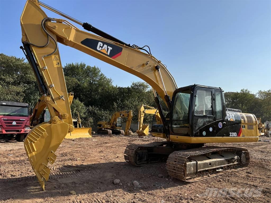 CAT 320DL Excavatoare pe șenile
