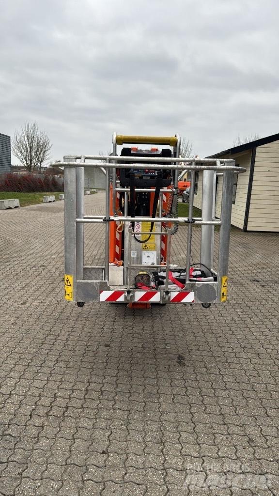 JLG X 20 J Plus Nacele cu brat articulat