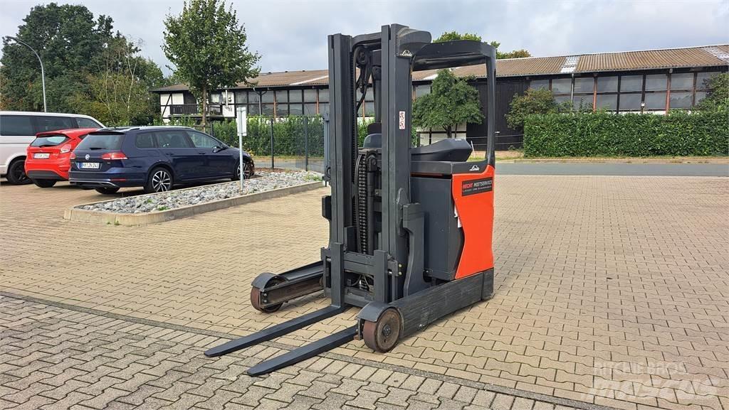 Linde R14B Stivuitor cu catarg retractabil