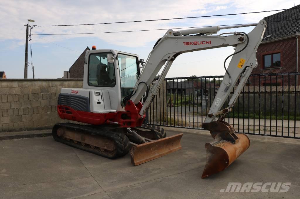 Takeuchi TB 250 Mini excavatoare < 7t