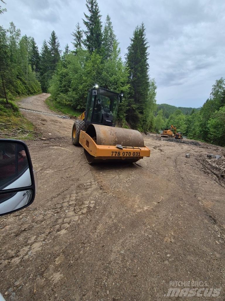 CAT CS 56 Compactoare monocilindrice