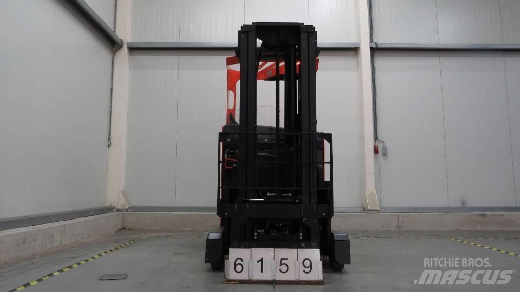 BT RRE140M Stivuitor cu catarg retractabil