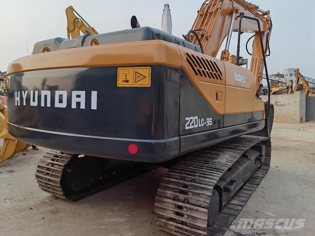 Hyundai 220LC-9S Excavatoare pe șenile
