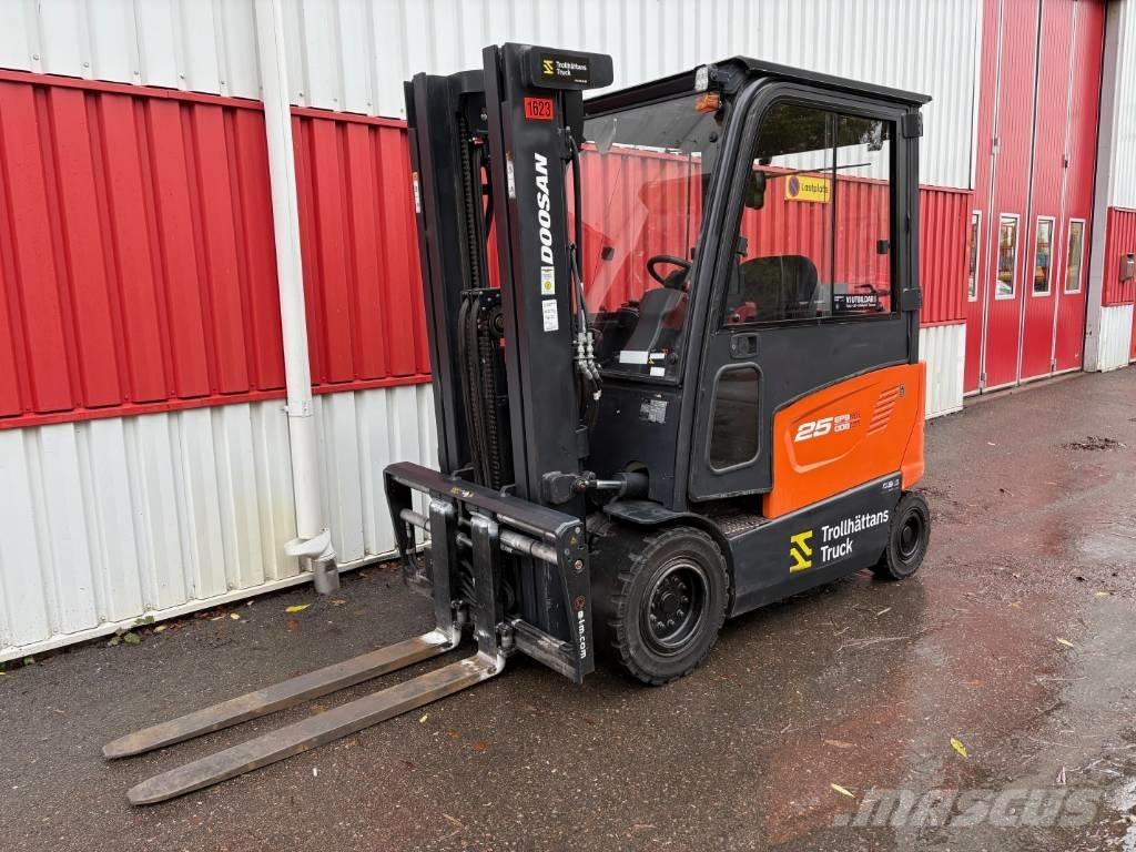 Doosan B 25 X-7 Stivuitor electric