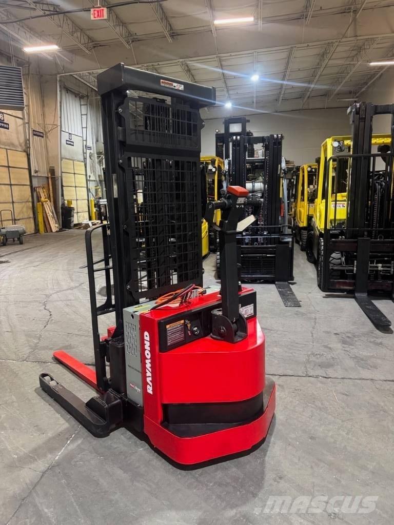Raymond RSS40 Transpaleti autopropulsanti