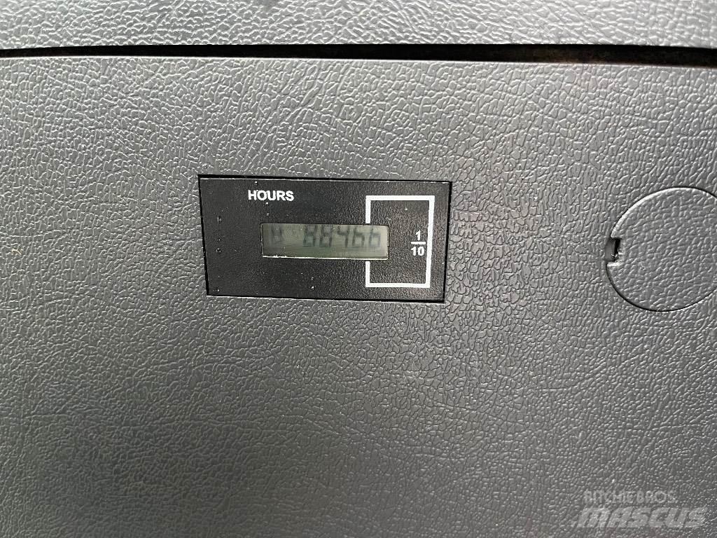 Hyundai HX140L Excavatoare pe șenile
