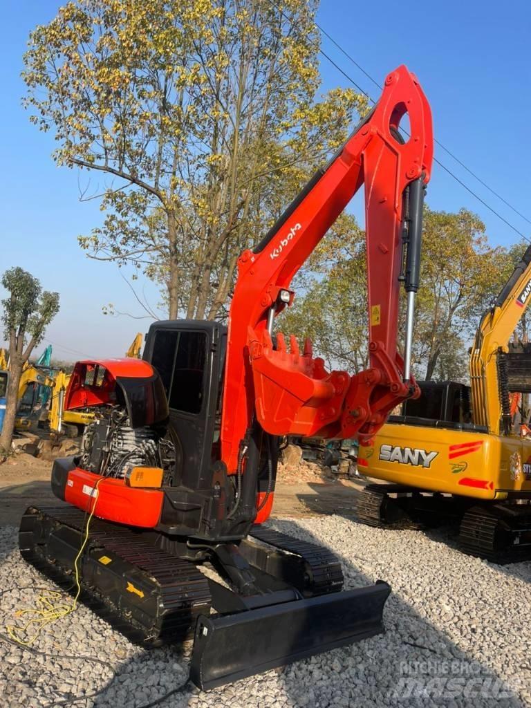 Kubota 165 Excavatoare pe șenile
