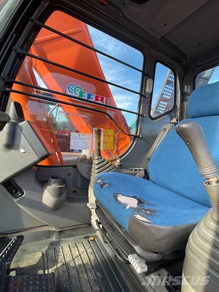 Hitachi ZX 240 Excavatoare pe șenile
