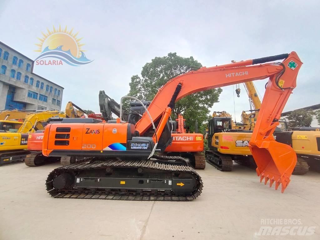 Hitachi ZX 200 Excavatoare pe șenile
