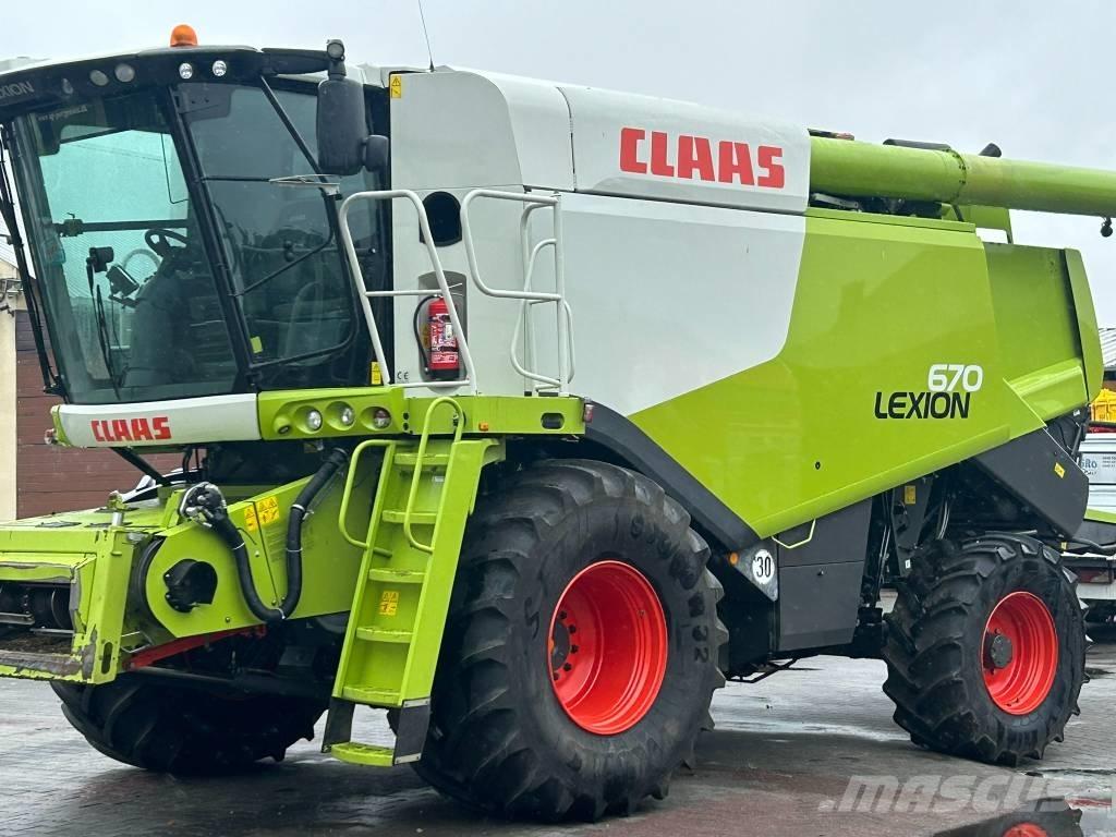 CLAAS Lexion 670 4x4 Combine de secerat